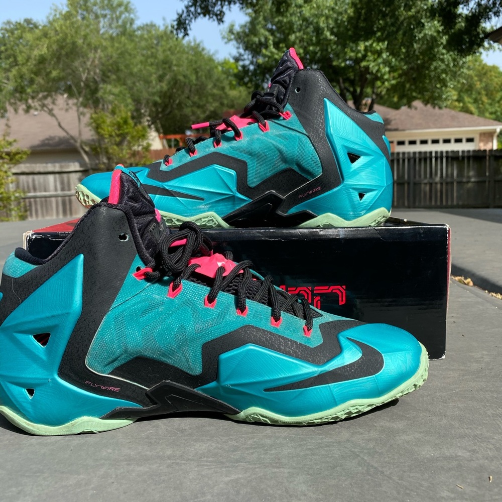 SOLD - Picture 3 of 10